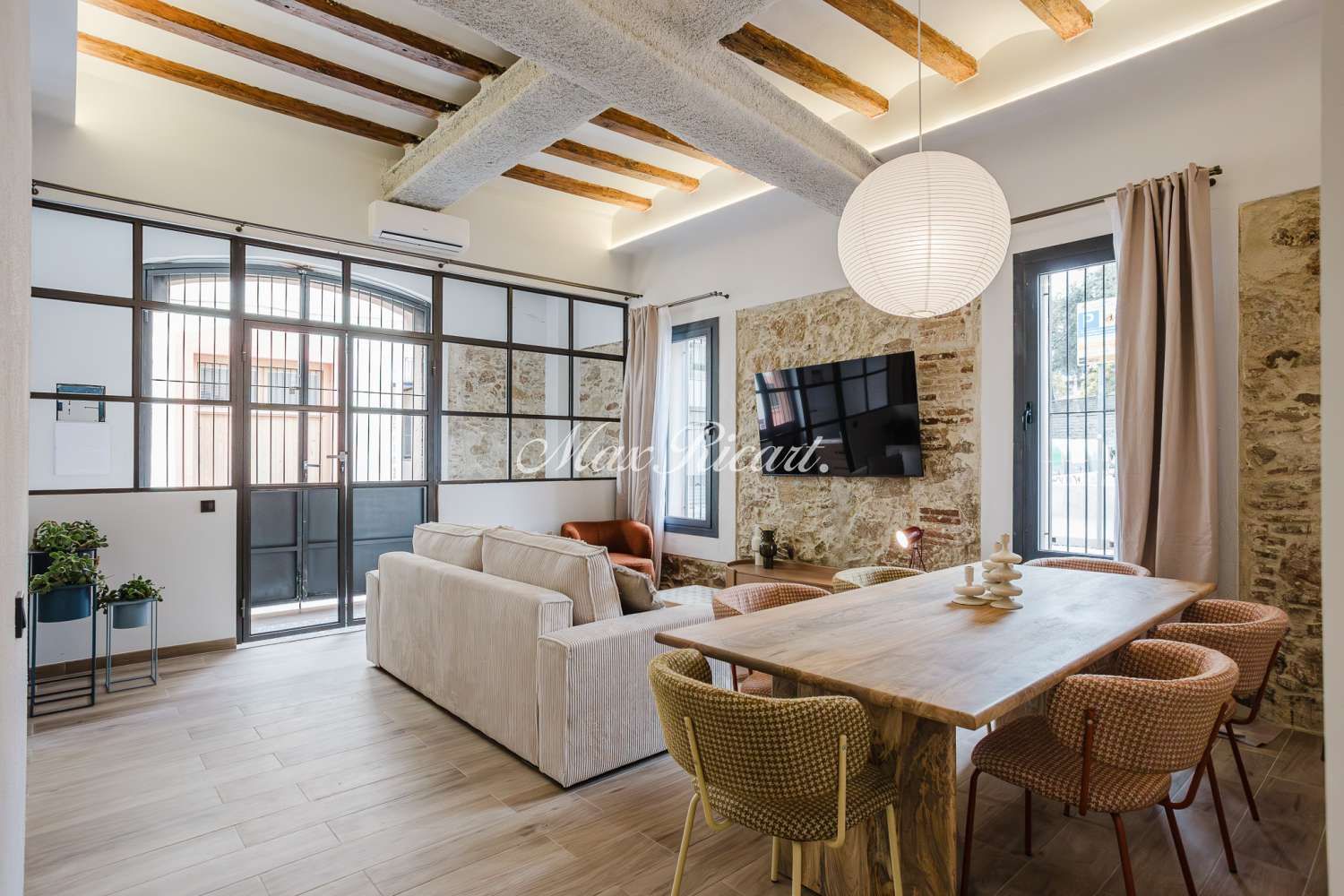Living room of Flat for sale in  Barcelona Capital  with Air Conditioner, Heating and Furnished