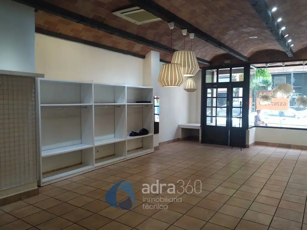 Local comercial de lloguer a Gonzalo de Berceo, imagen 4