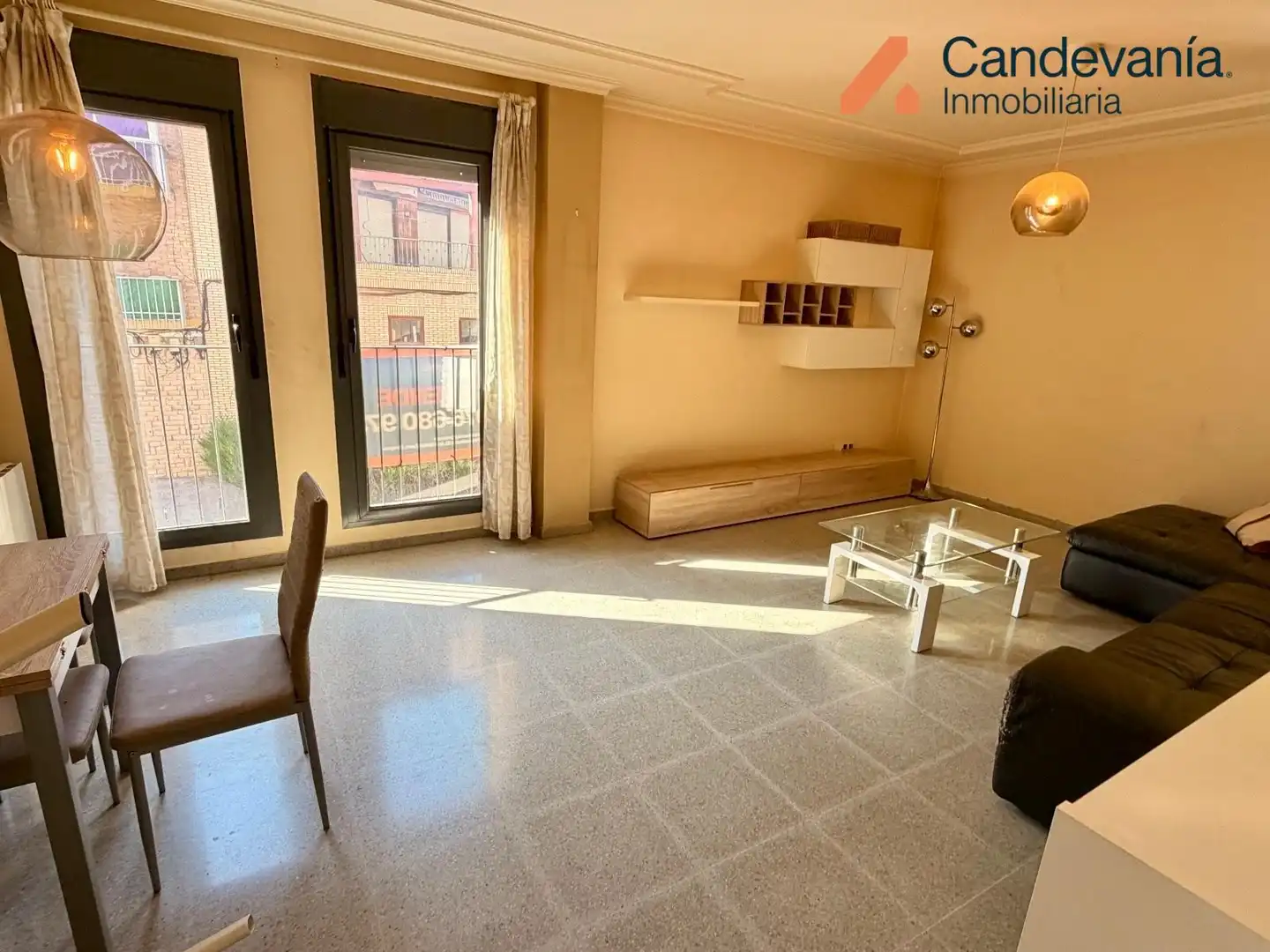 Piso en venta en Zuera con Calefacción, Terraza y Horno