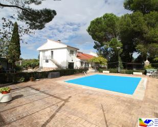 Piscina de Casa o xalet en venda en Fuente El Saz de Jarama amb Aire condicionat, Calefacció i Jardí privat