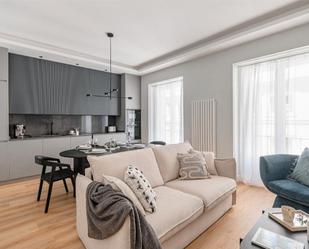 Living room of Flat for sale in  Madrid Capital  with Air Conditioner, Heating and Furnished