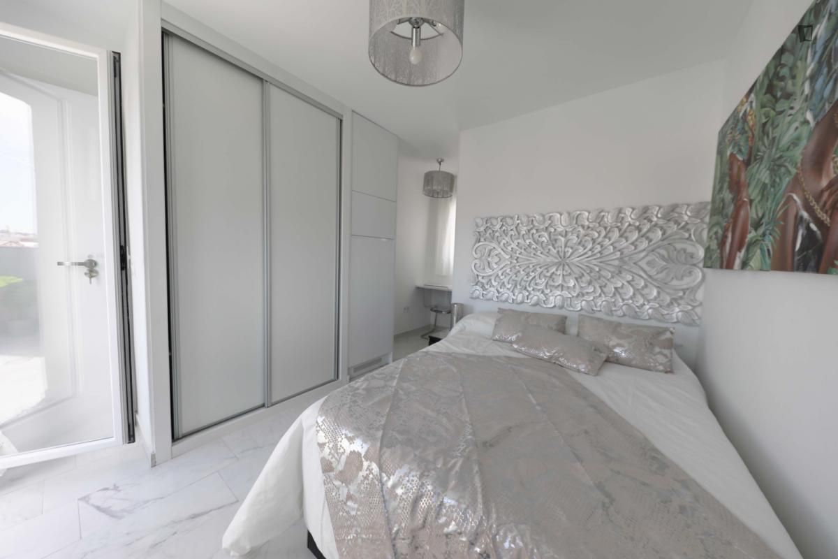 Apartment to share in Puerta del Ángel