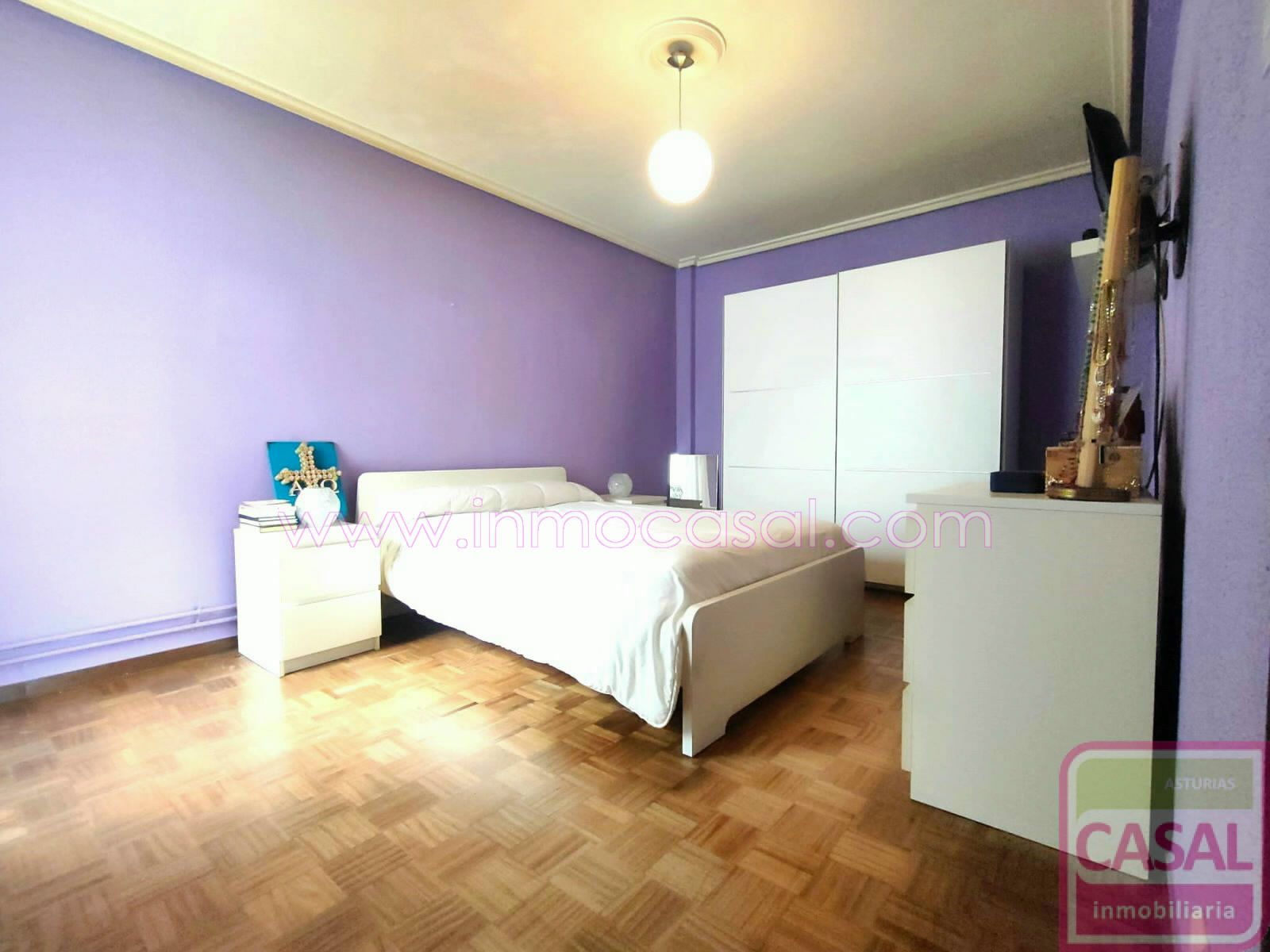 Bedroom of Flat for sale in Avilés  with Terrace and Furnished