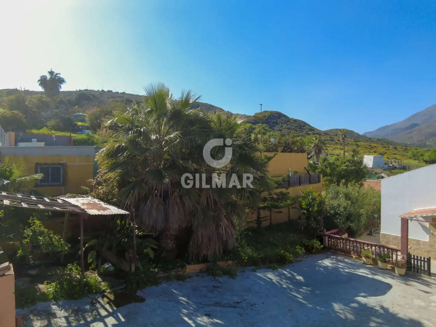 Vista exterior de Casa o chalet en venta en Estepona con Jardín privado y Piscina