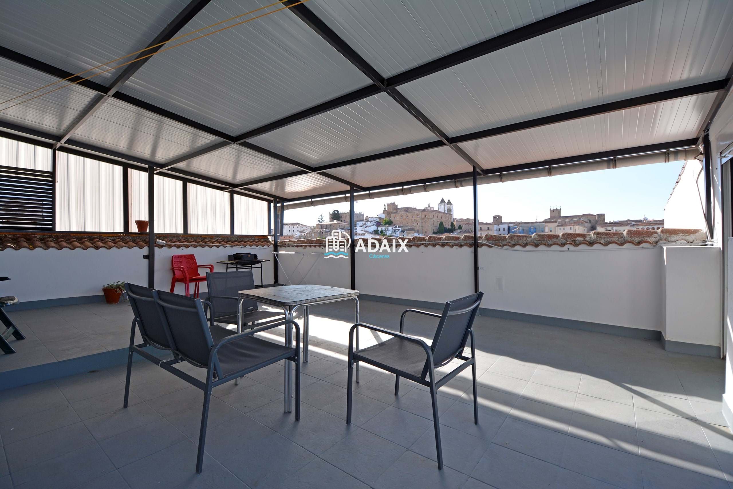 Terraza de Casa adosada en venta en Cáceres Capital con Aire acondicionado, Terraza y Amueblado