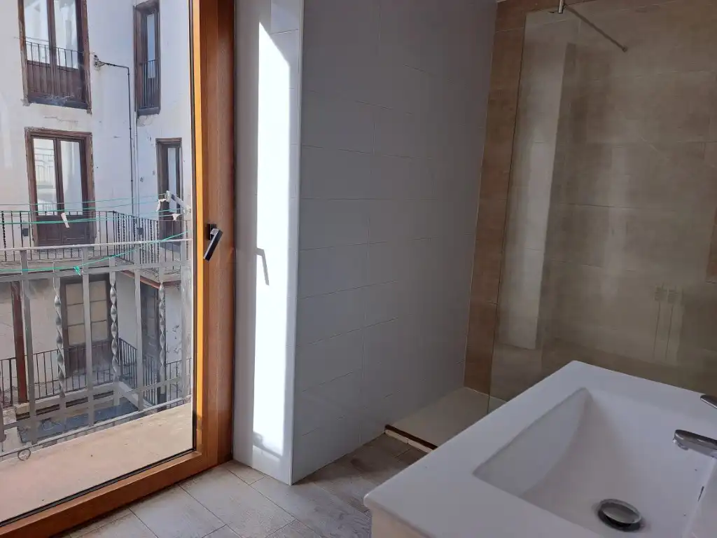 Badezimmer von Wohnungen zum Verkauf in Puigcerdà mit Heizung, Parkett und Abstellraum
