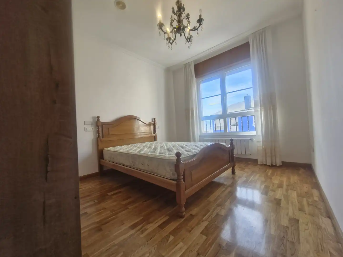 Schlafzimmer von Wohnung zum Verkauf in Foz mit Heizung, Abstellraum und Möbliert