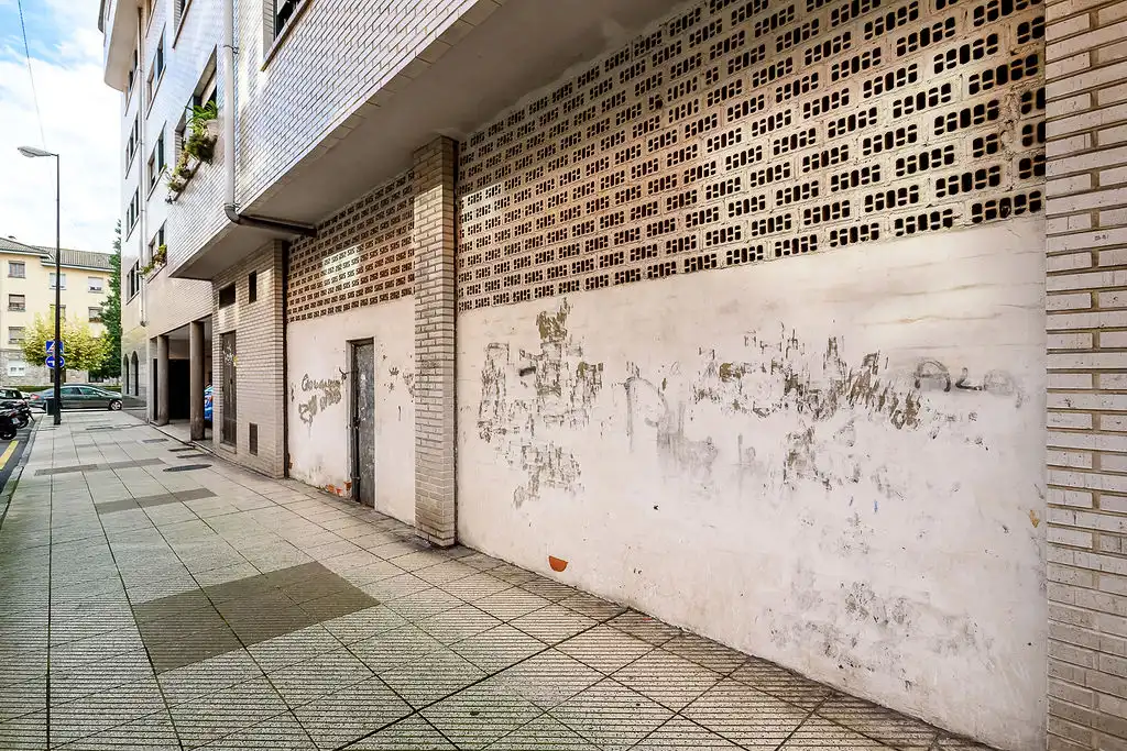 Außenansicht von Geschaftsraum zum Verkauf in Oviedo 