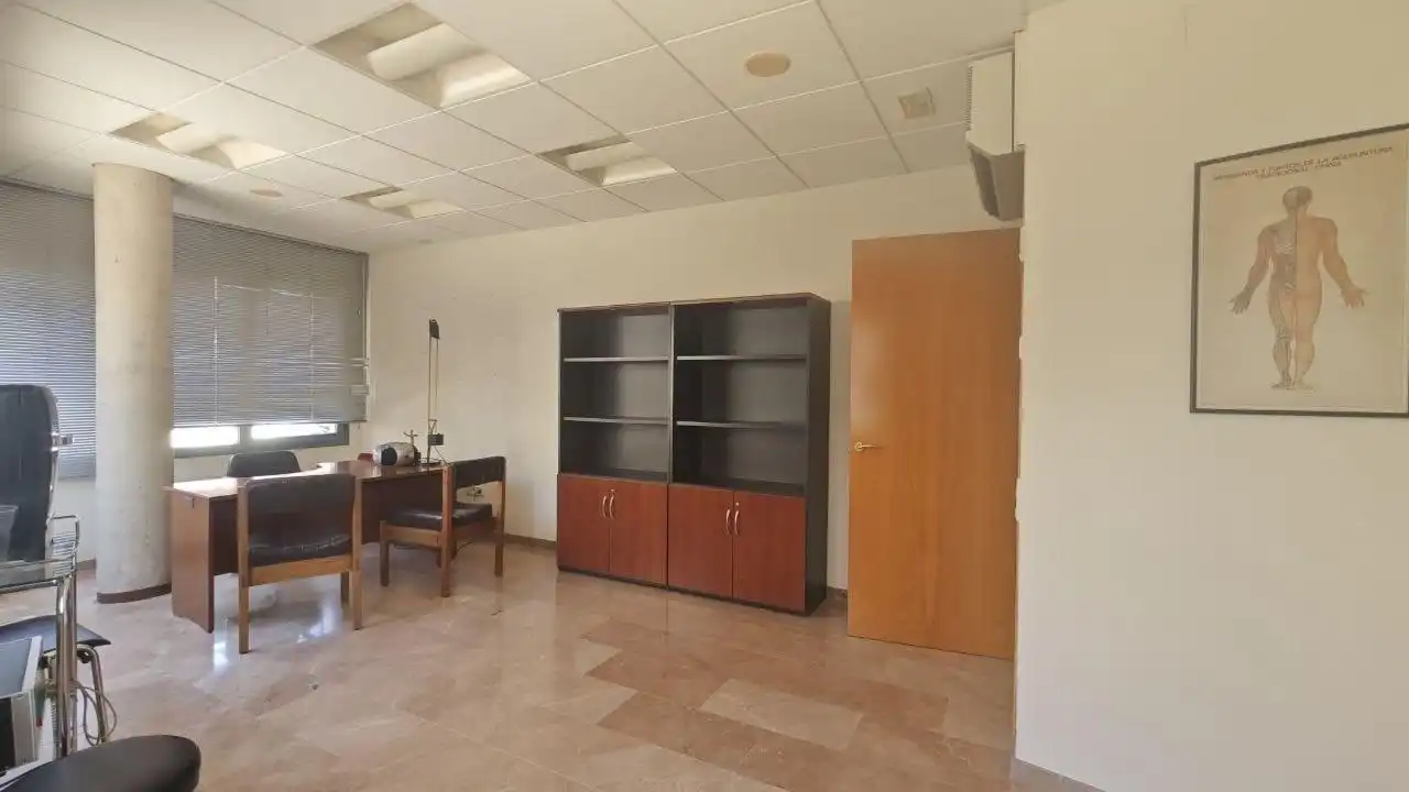 Commercial properties for rent in Centre - Passeig i Rodalies