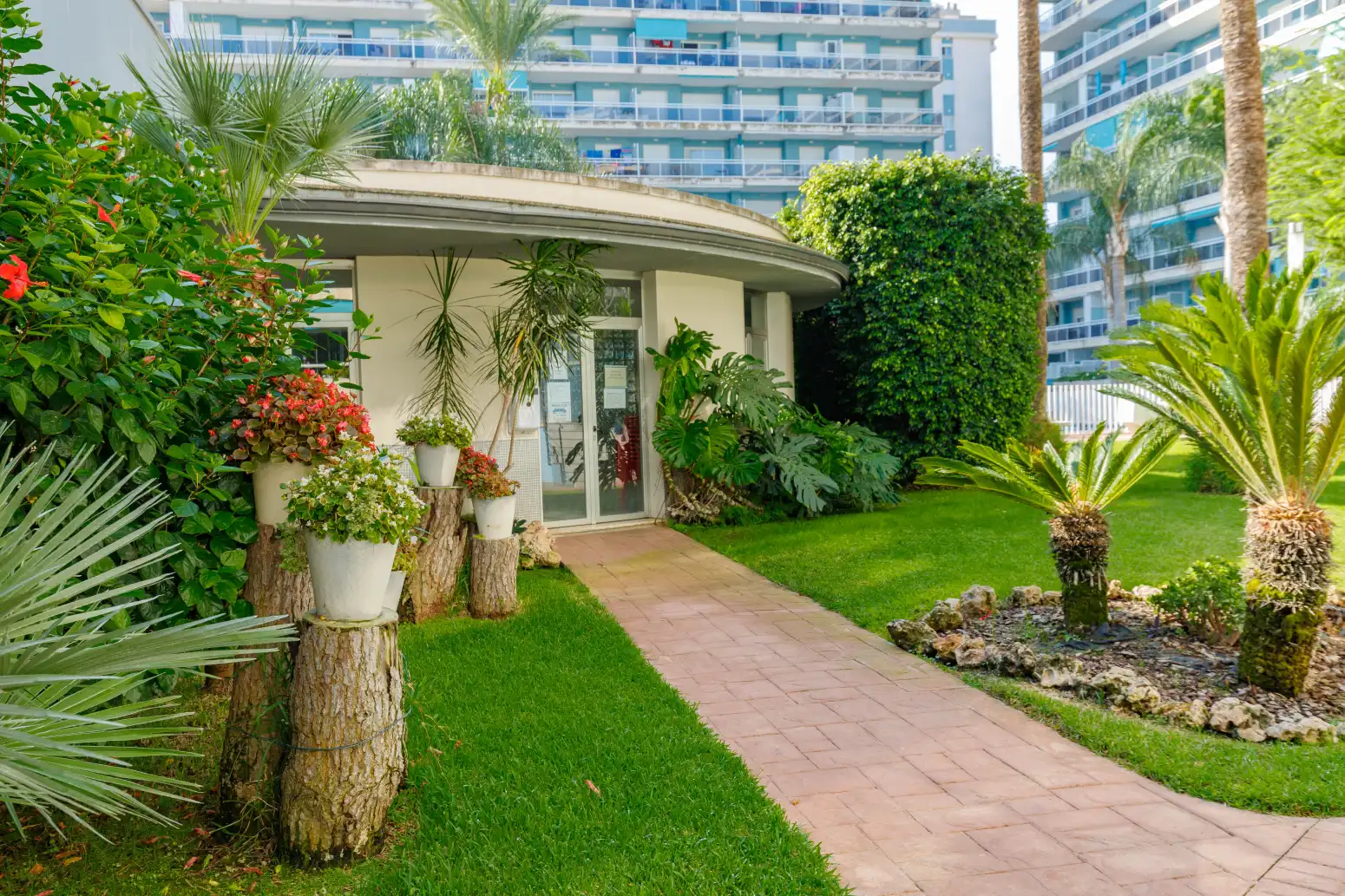 Vista exterior de Pis en venda en Gandia amb Calefacció, Jardí privat i Terrassa