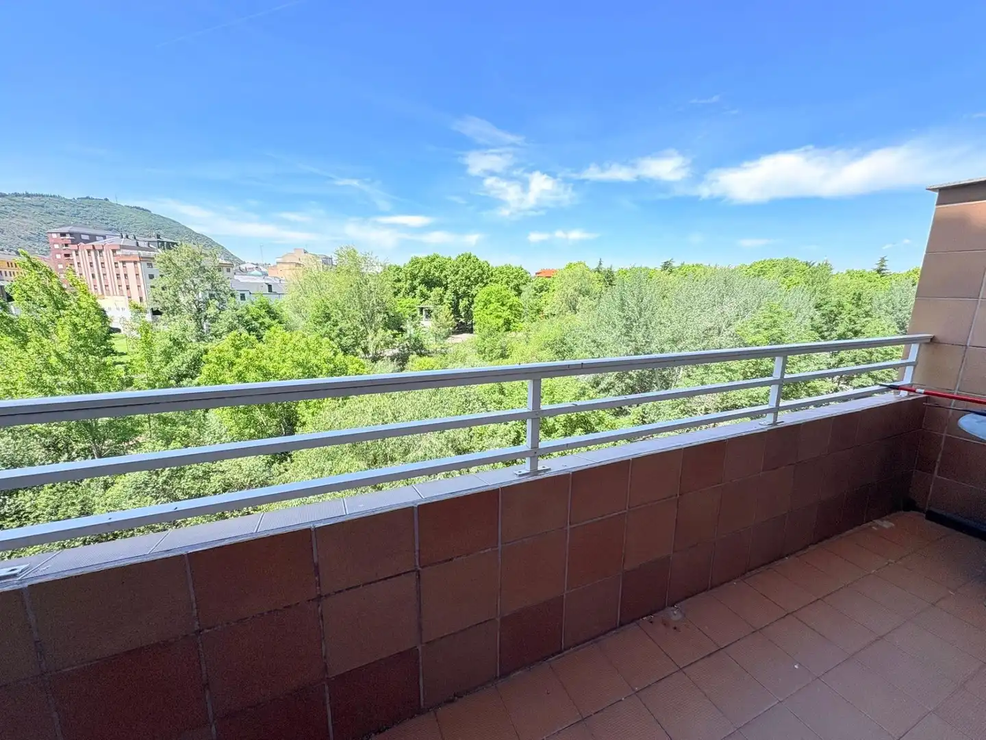 Terrasse von Wohnung zum Verkauf in Ponferrada mit Terrasse und Möbliert