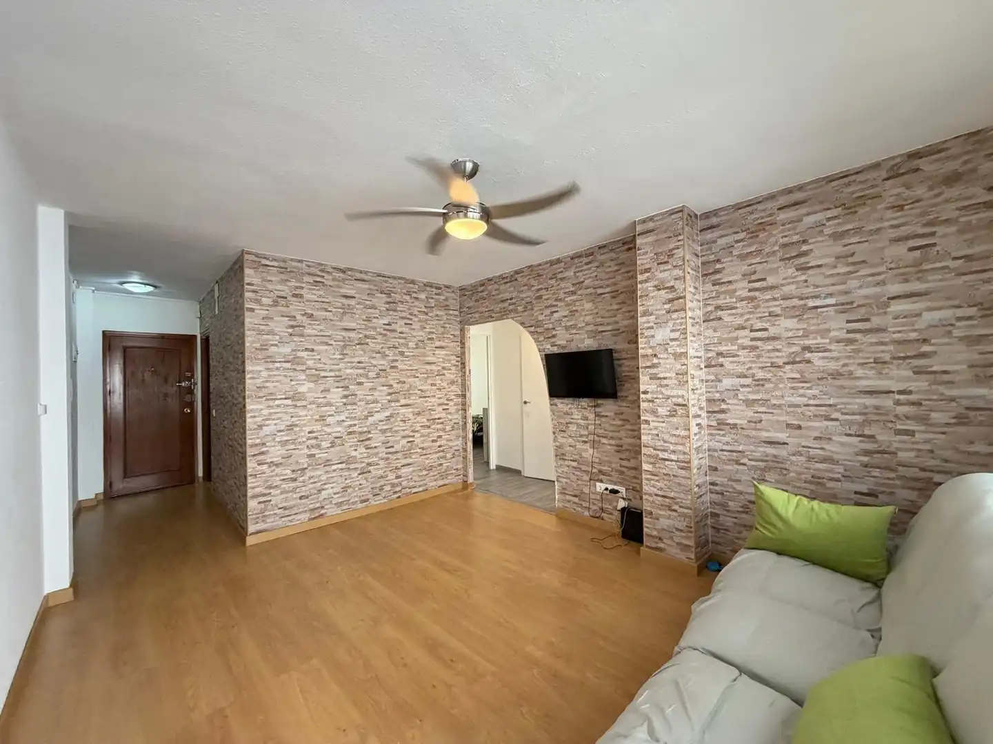 Apartamento con terraza en venta en Calle GOLETA