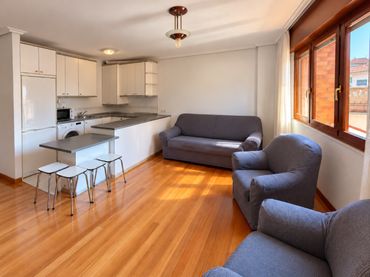 Piso con ascensor en venta en Los Corrales de Buelna