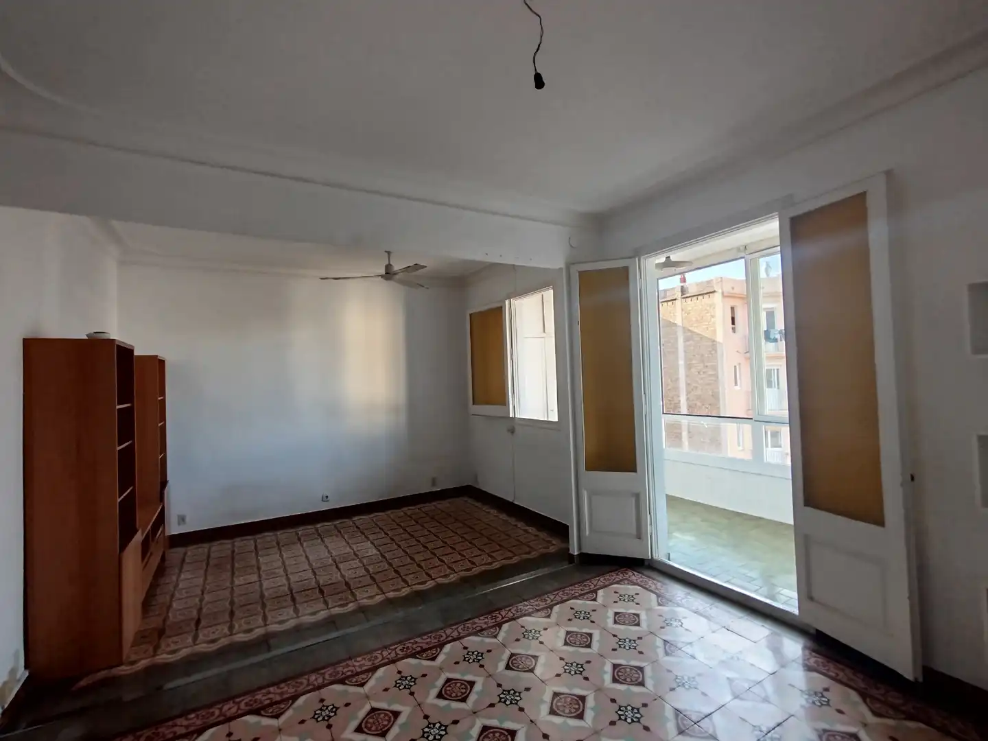 Appartamento con terrazza in vendita a Carrer del Comte Borrell, imagen 2