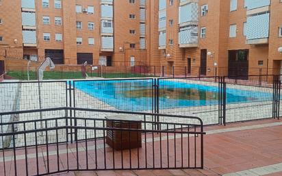 Swimming pool of Flat for sale in Parla  with Heating, Furnished and Community pool