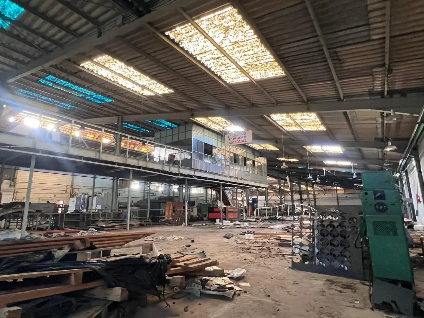 Nave industrial en venta en La Línea de la Concepción