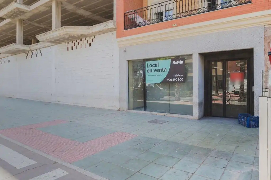Local comercial en venda a El Ejido Ciudad, imagen 2
