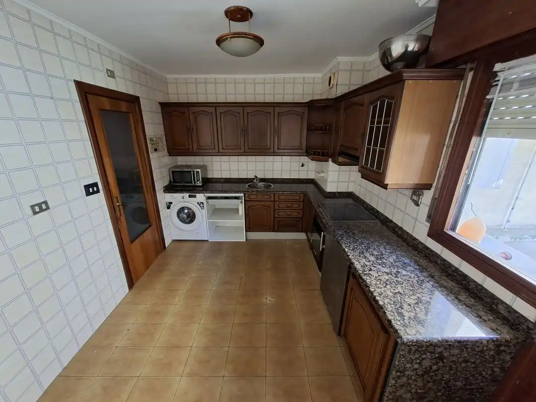 Küche von Wohnung zum Verkauf in Durango mit Heizung und Terrasse