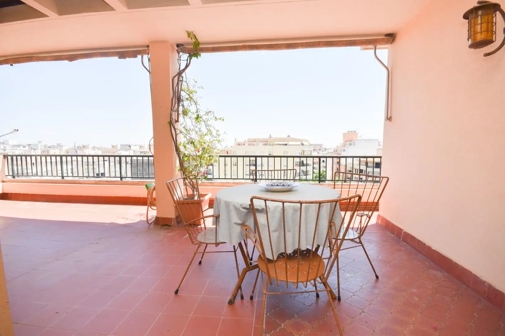 Terraza de Piso en venta en  Palma de Mallorca con Terraza y Balcón