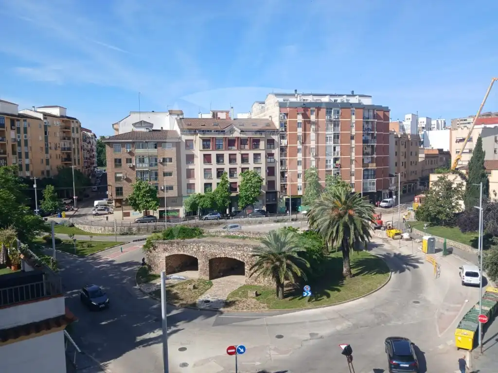 Vista exterior de Pis de lloguer en Cáceres amb Aire condicionat i Terrassa