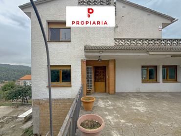 Casa amb balcó en venda a Corbera de Llobregat