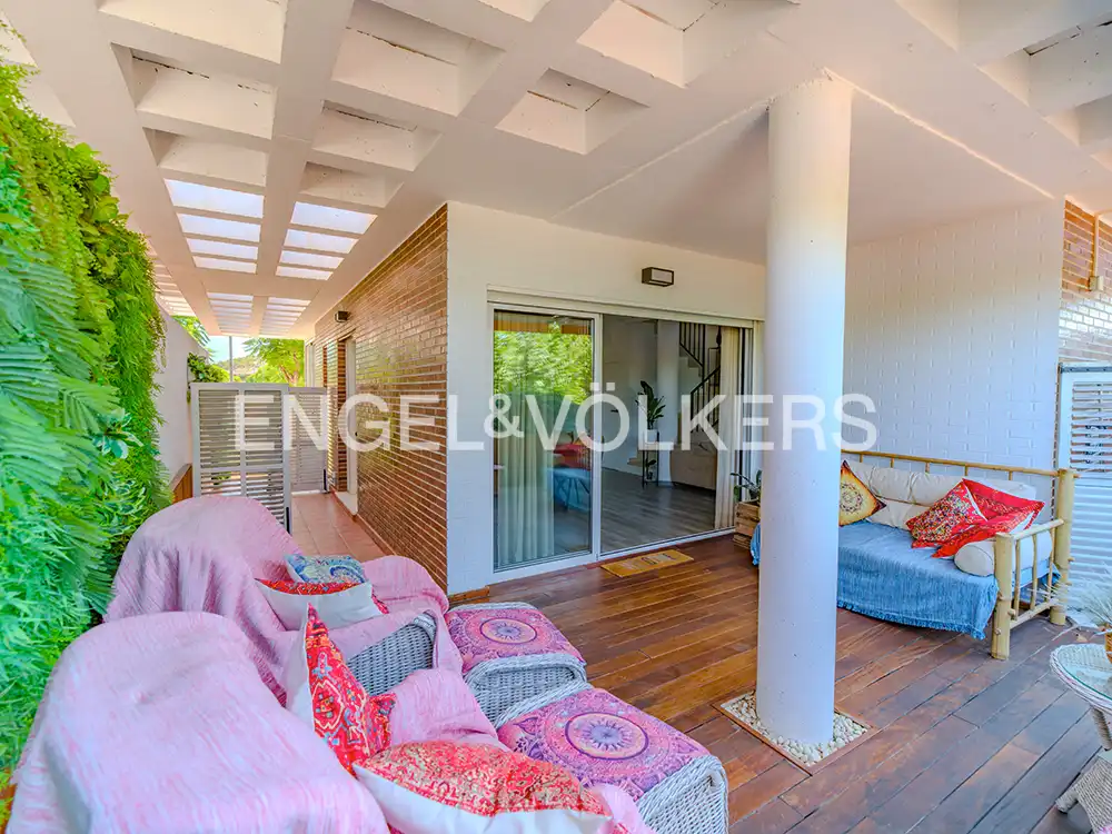Casa bifamiliare con balcone in vendita a Carrer Pintor el Greco 8, imagen 10