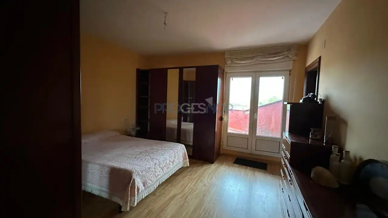 Piso en venta en Avenida Puente de Hierro