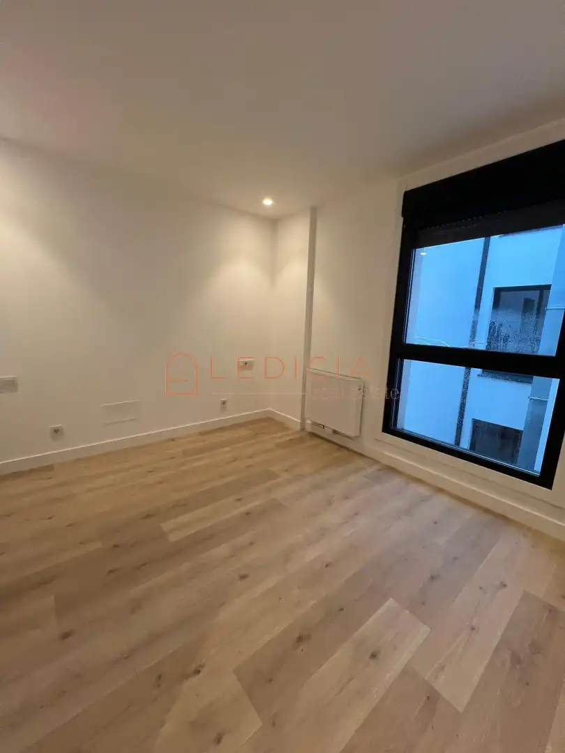 Flat with lift for sale in Sanjurjo Badía, imagen 15