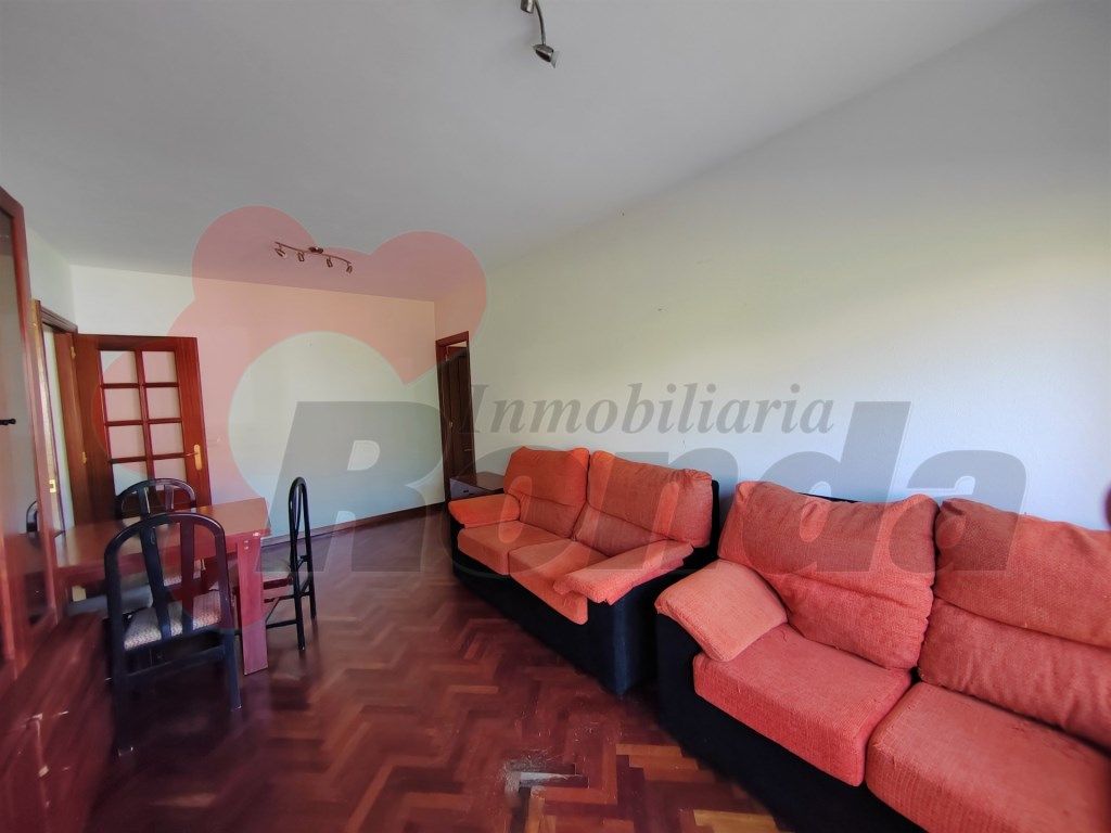 Sala d'estar de Apartament en venda en Lugo Capital amb Calefacció, Moblat i Forn