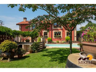 Jardí de Casa o xalet en venda en Alfoz de Lloredo amb Terrassa i Piscina