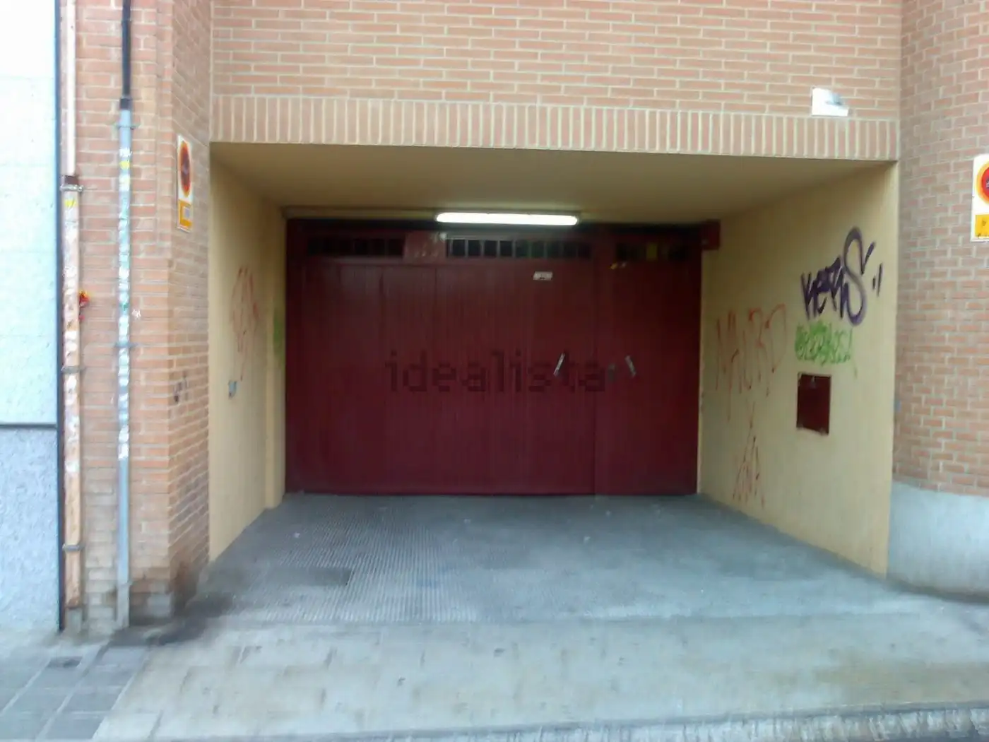 Garage for sale in Calle ceramica, Altozano - Conde Lumiares