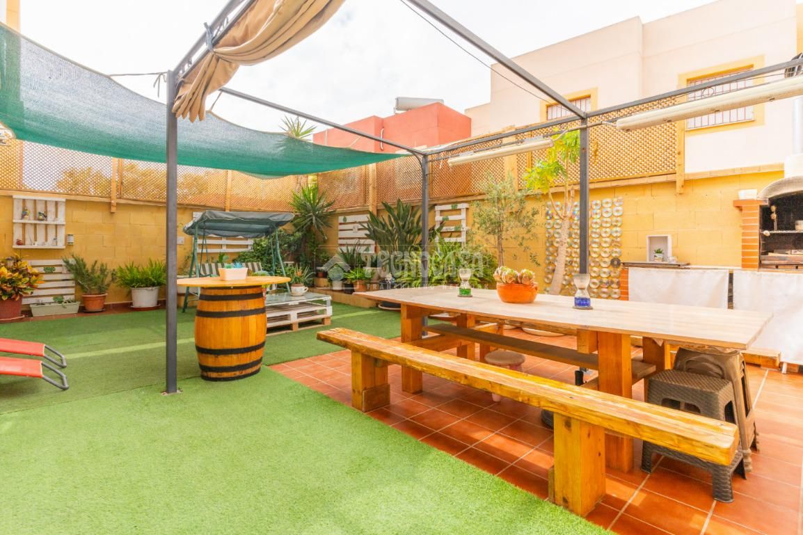 Terraza de Casa adosada en venta en Vícar con Aire acondicionado, Parquet y Terraza