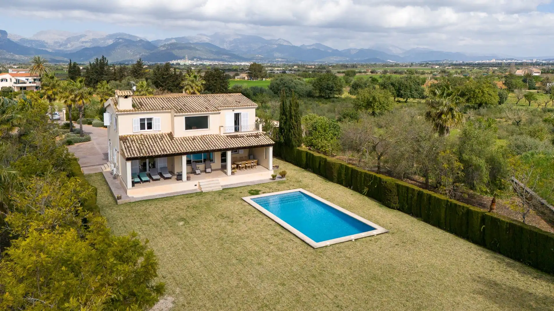 Vista exterior de Casa o chalet de alquiler en Binissalem con Aire acondicionado, Calefacción y Jardín privado