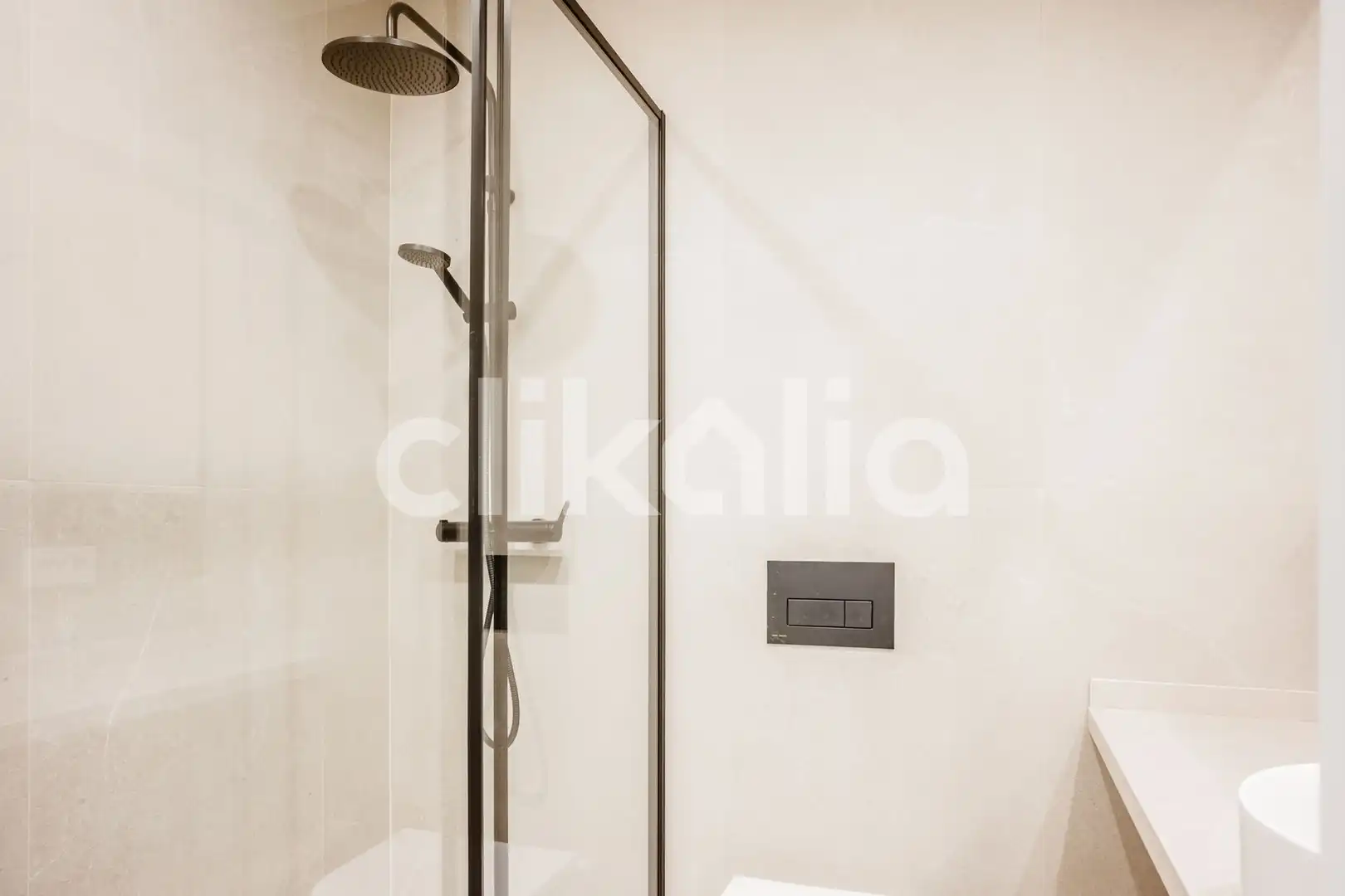 Baño de Piso en venta en Sevilla con Aire acondicionado y Terraza