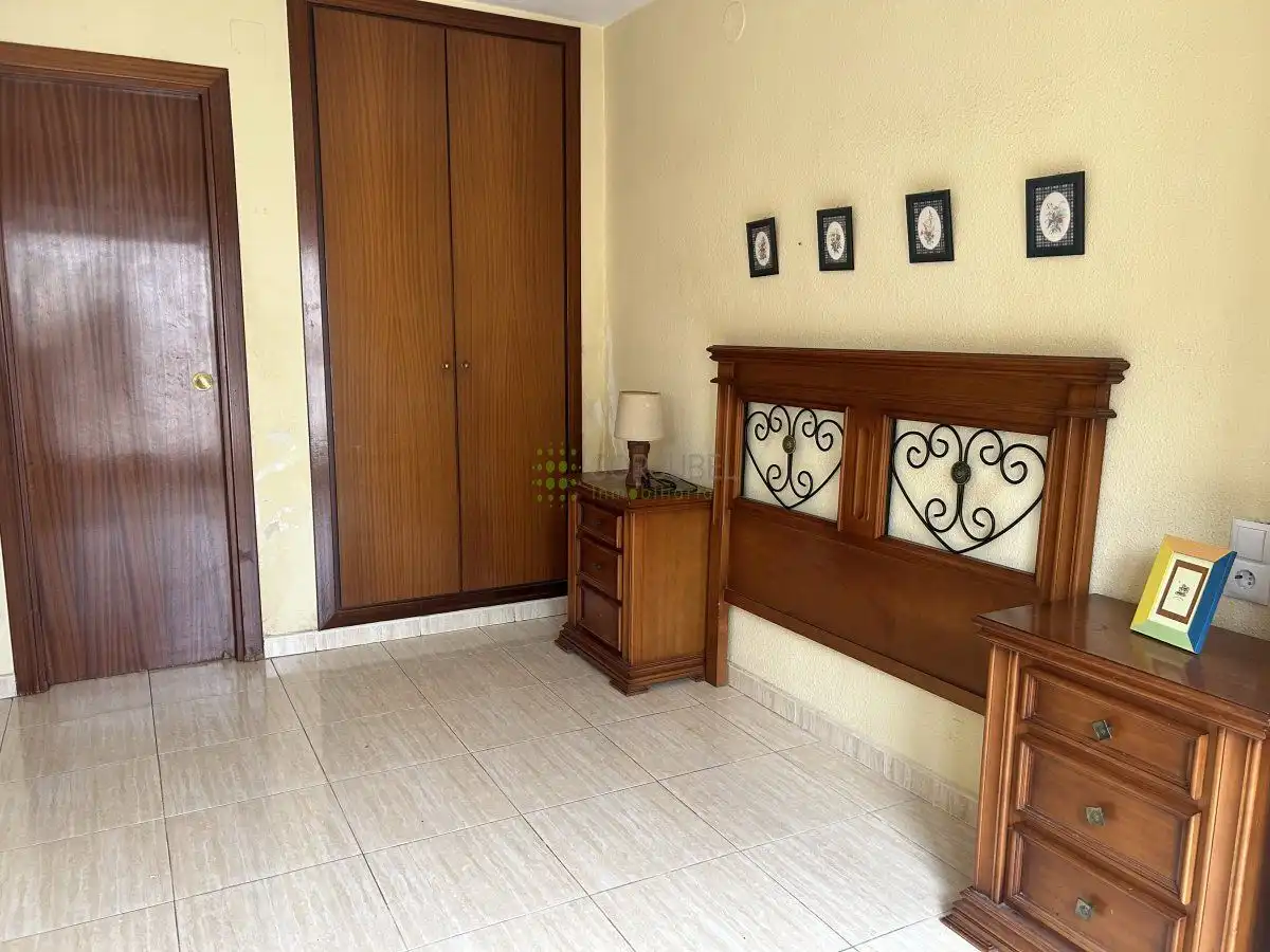Habitación de Piso en venta en Castellón de la Plana / Castelló de la Plana con Aire acondicionado, Calefacción y Trastero