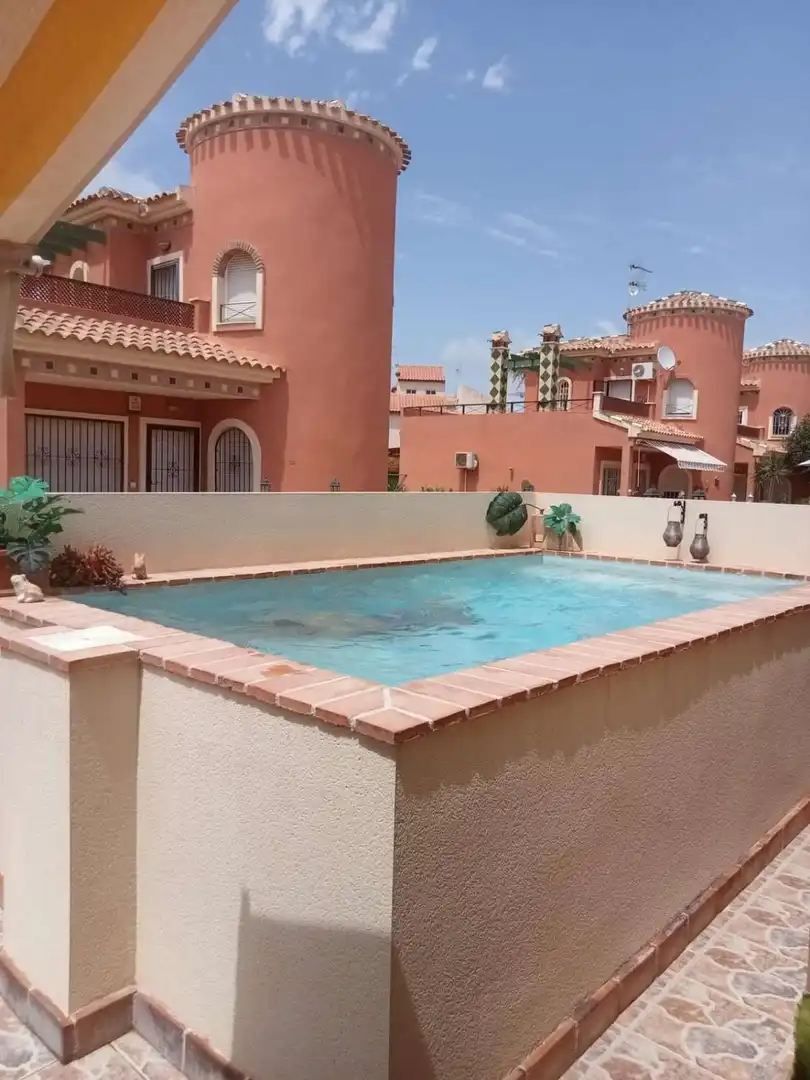 Xalet amb piscina en venda a Orihuela Costa