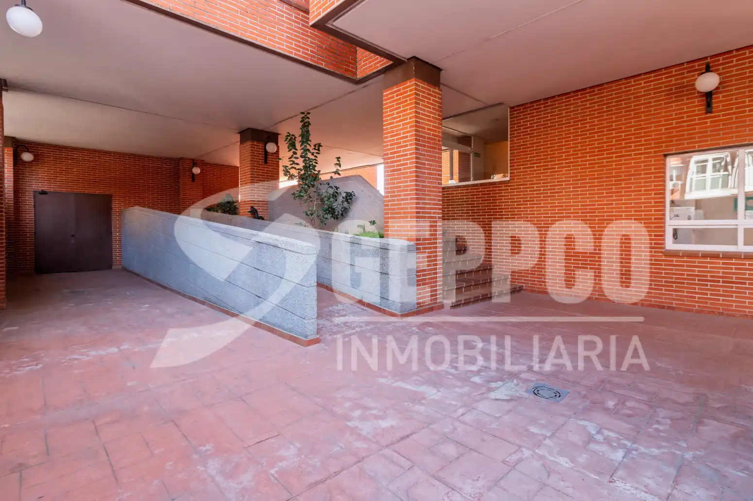 Flat for sale in Canillas