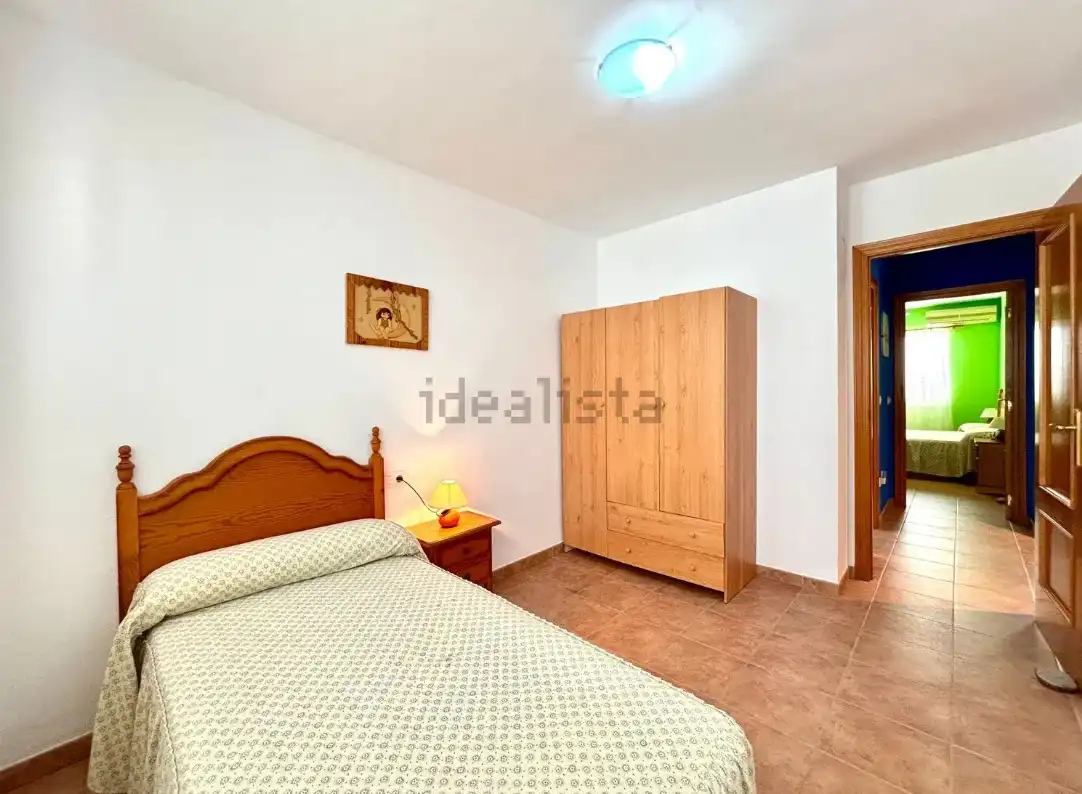 Habitación de Casa adosada en venta en Sagunto / Sagunt con Aire acondicionado, Calefacción y Jardín privado