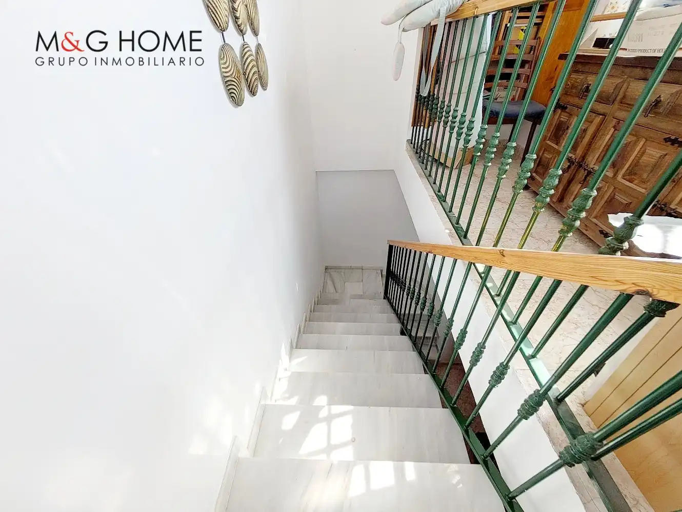 Maisonette zum Verkauf in Nerja mit Terrasse, Abstellraum und Möbliert