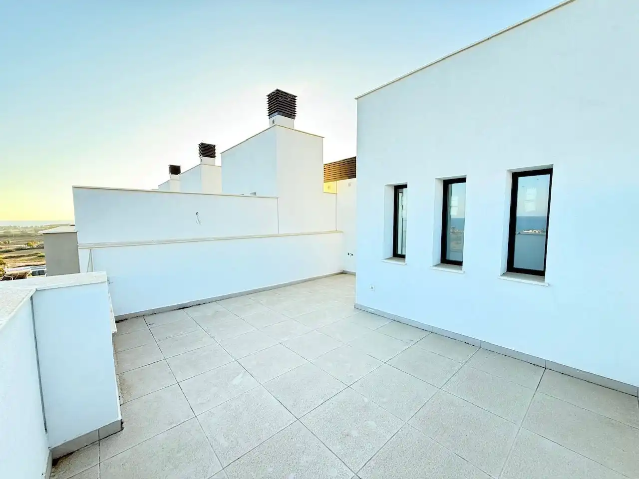 Terraza de Casa adosada en venta en Vélez-Málaga con Jardín privado y Piscina comunitaria
