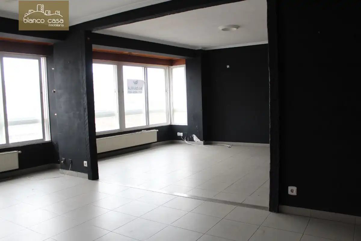 Office space with lift to rent in Carballo, imagen 4