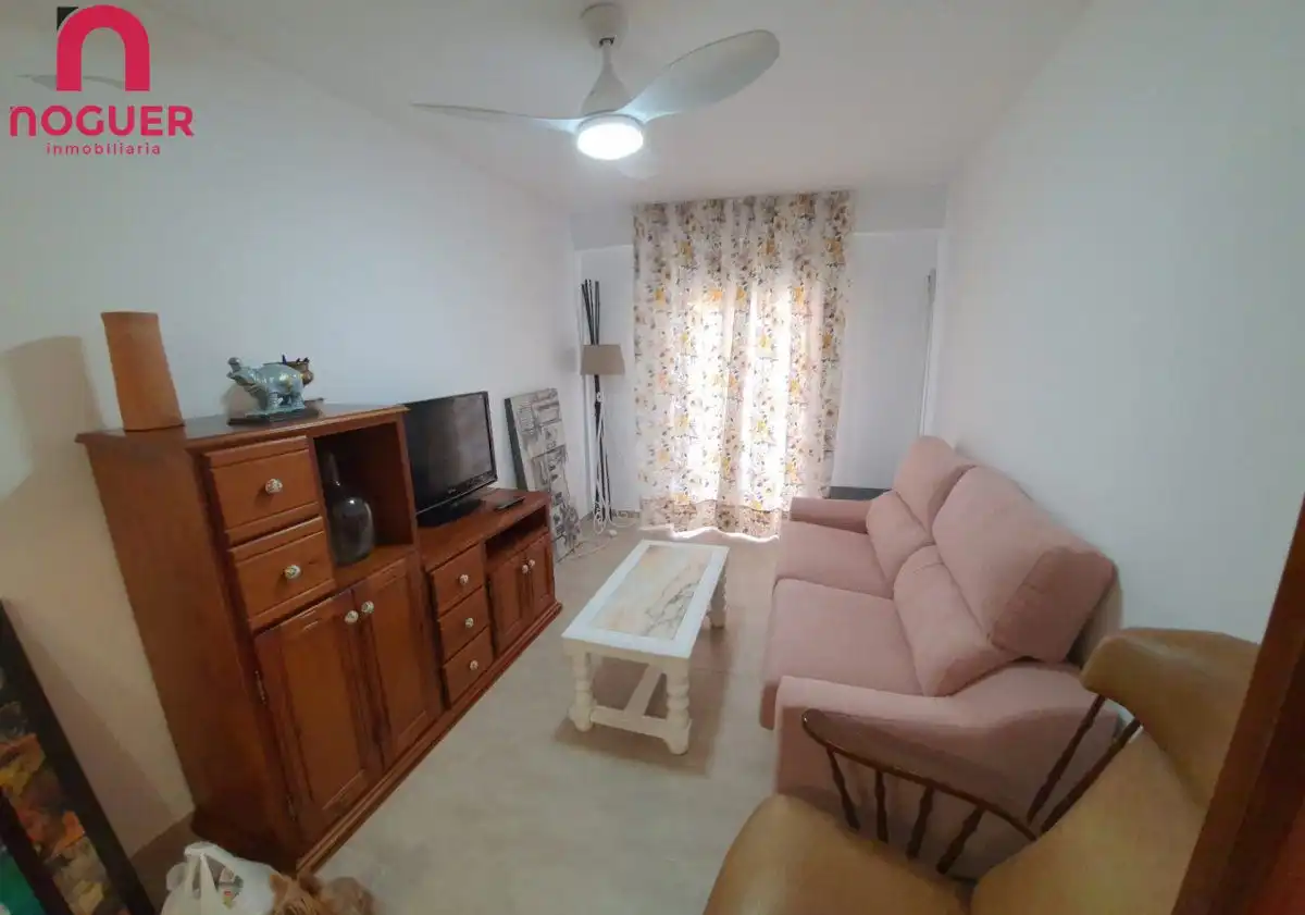 Sala d'estar de Pis en venda en Córdoba amb Terrassa i Moblat