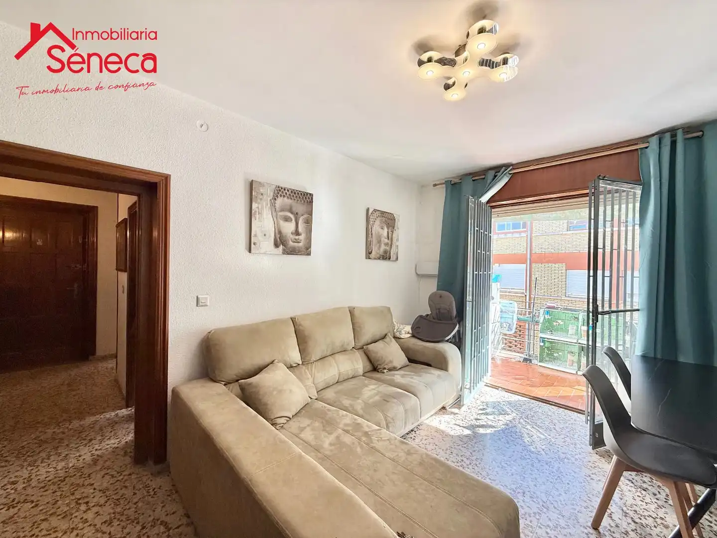 Vista exterior de Piso en venta en Córdoba con Terraza