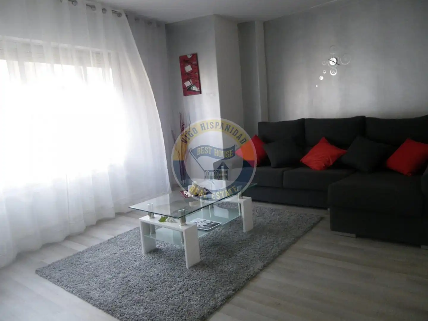 Sala d'estar de Pis de lloguer en Vigo  amb Calefacció i Moblat