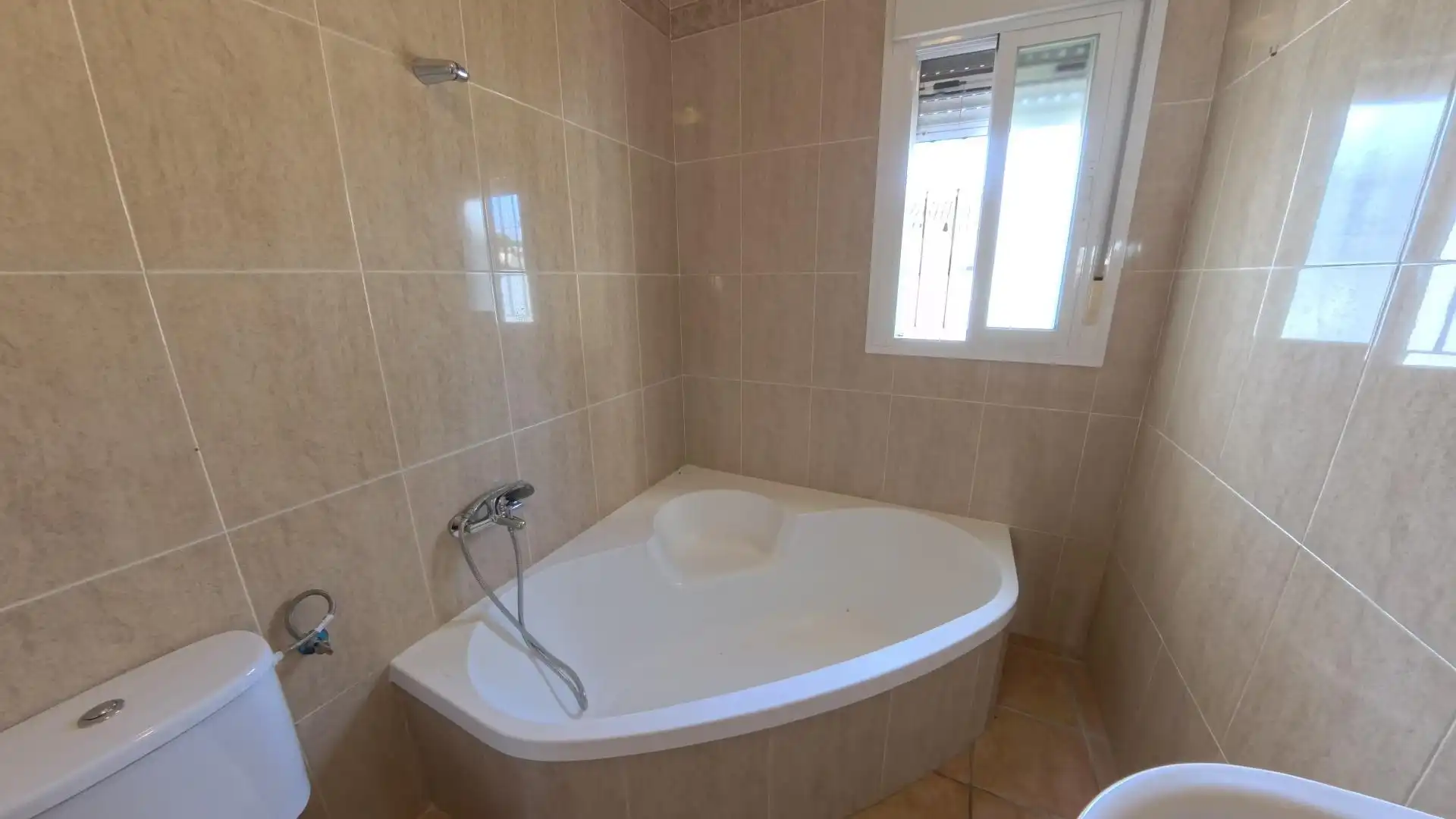 Bany de Casa o xalet en venda en Chiclana de la Frontera amb Jardí privat
