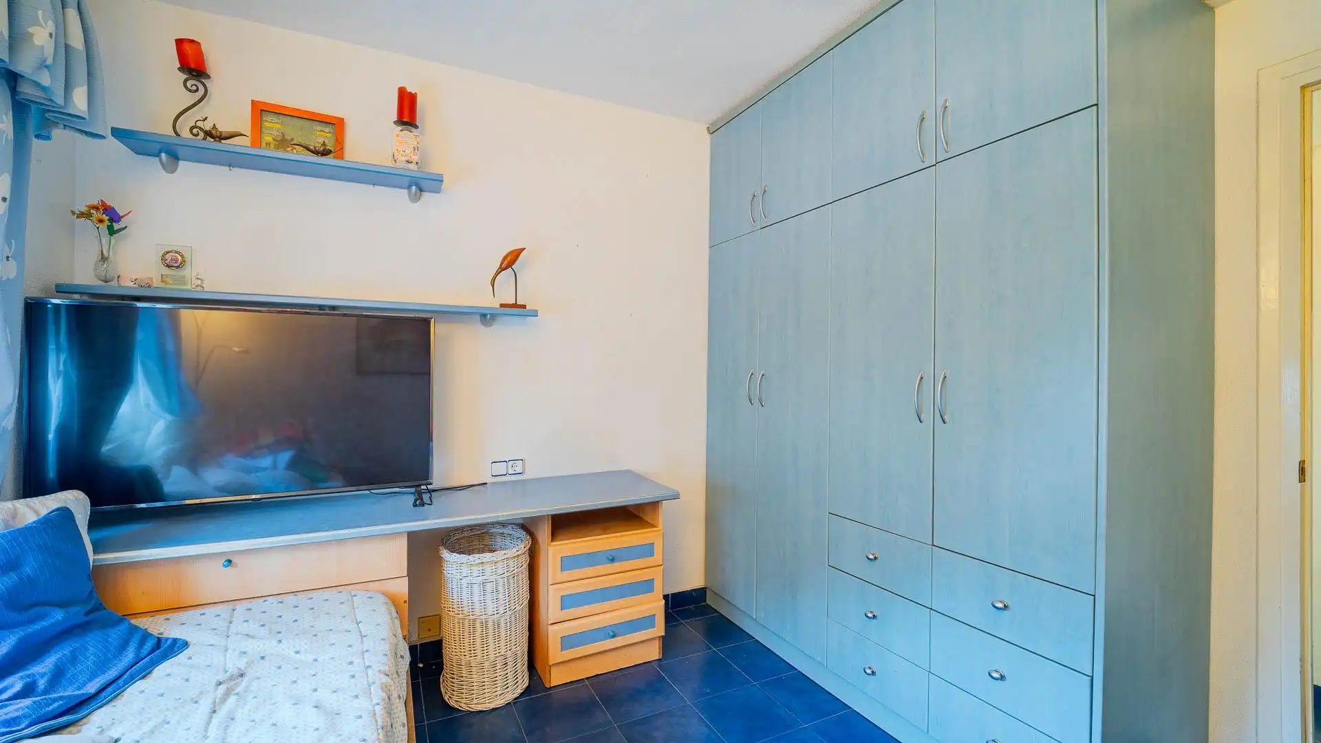 Dormitori de Casa o xalet en venda en Pilar de la Horadada amb Jardí privat, Terrassa i Piscina