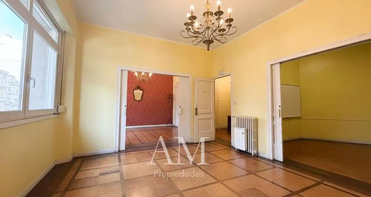 Piso con ascensor en venta en Centro Urbano