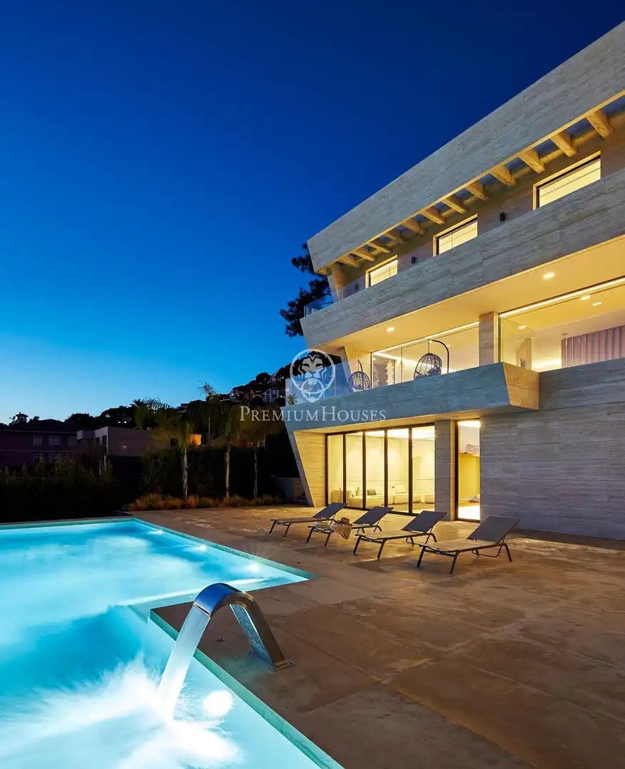 Vista exterior de Casa o chalet de alquiler en Lloret de Mar con Calefacción, Jardín privado y Piscina