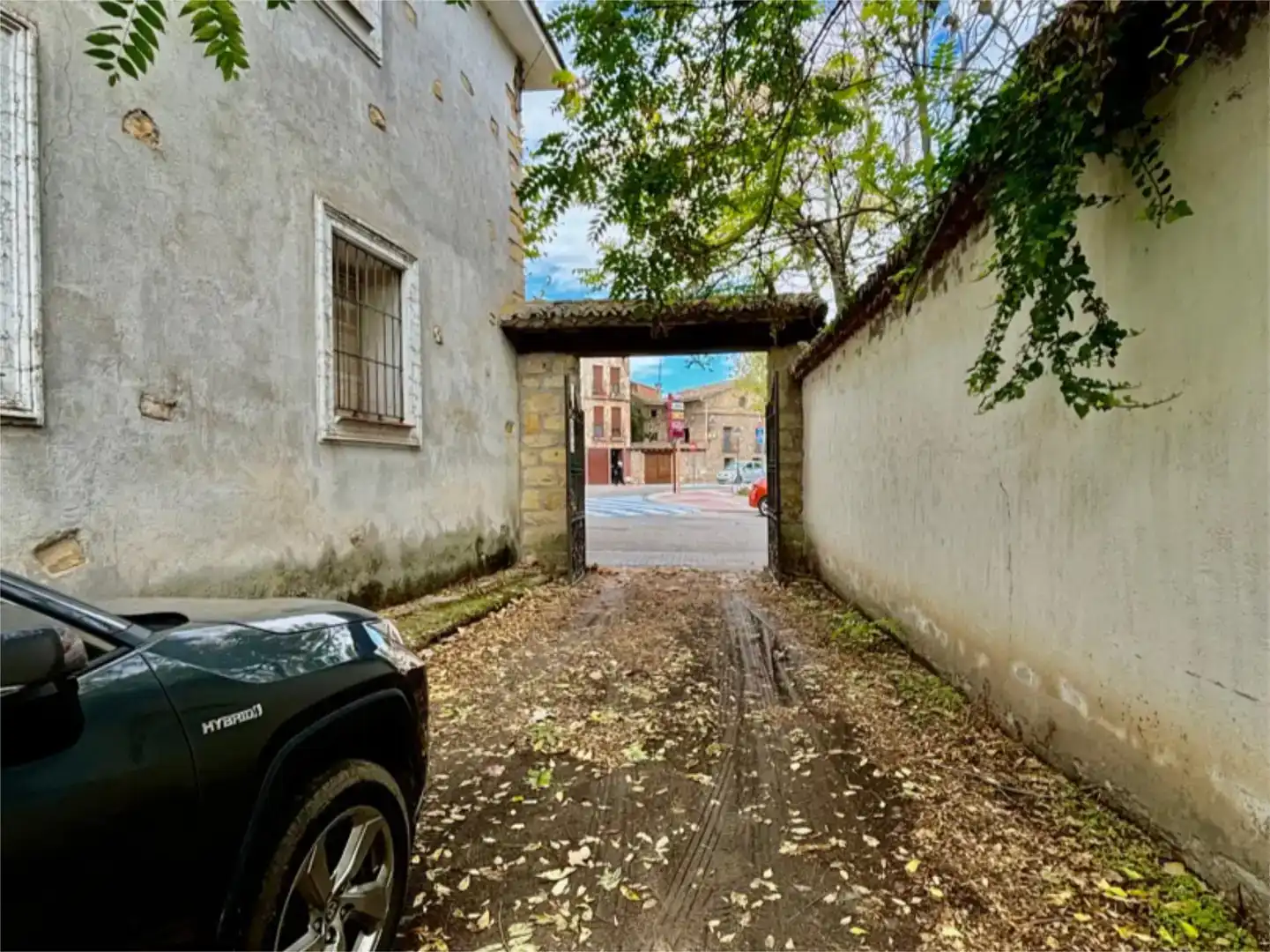 Aparcament de Casa o xalet en venda en El Molar (Madrid) amb Piscina i Balcó