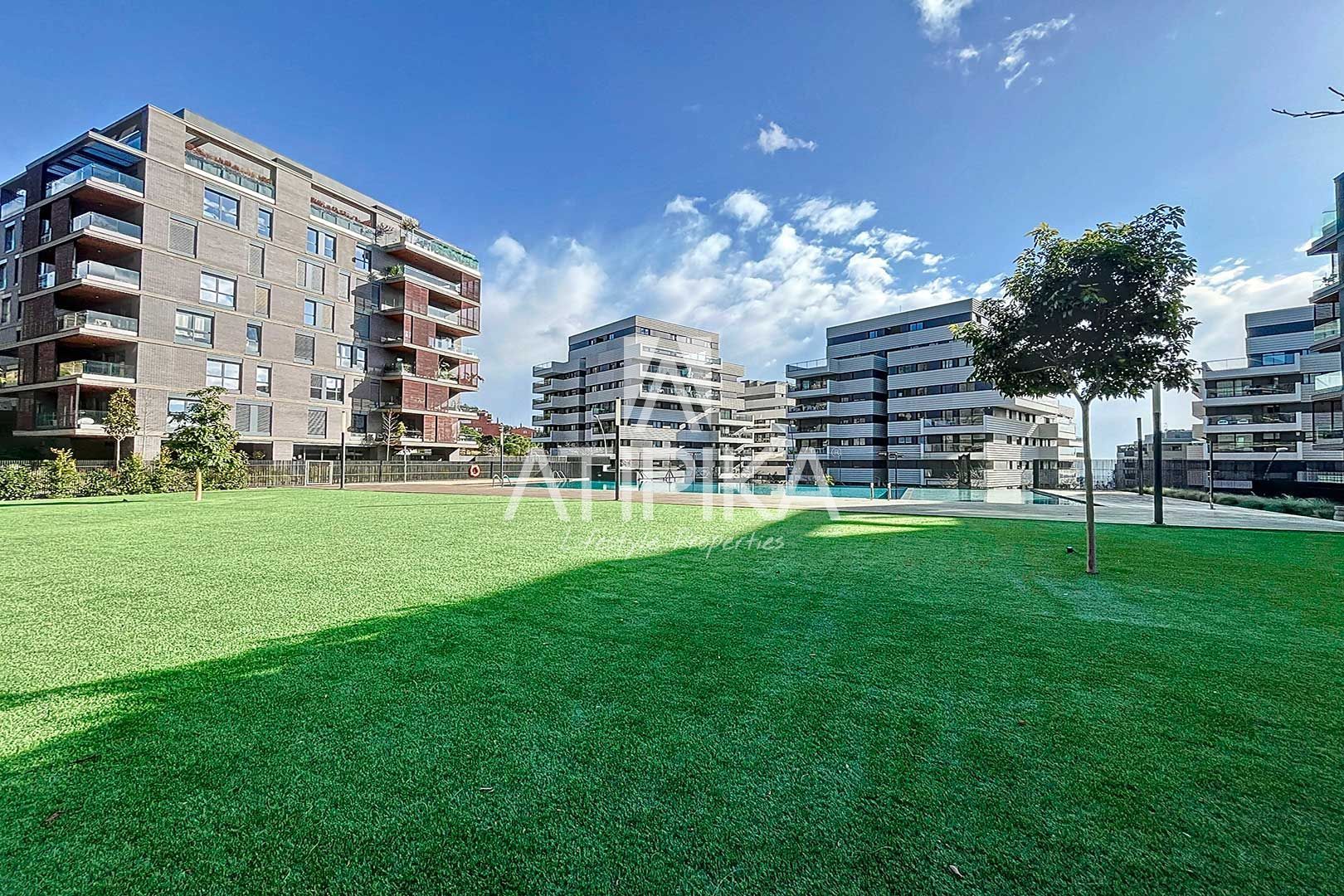 Exterior view of Flat for sale in Esplugues de Llobregat  with Air Conditioner, Heating and Terrace